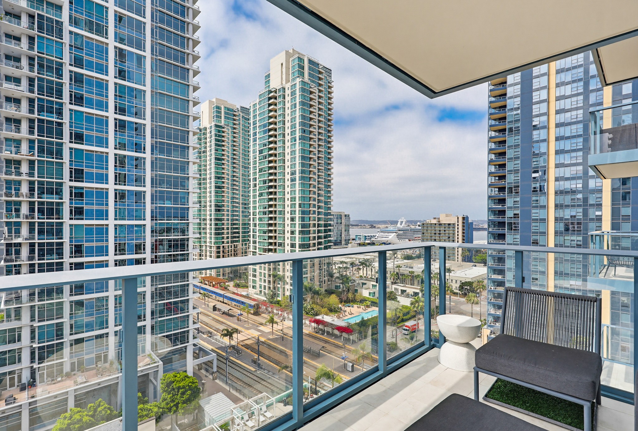 Virtual tour photo 55 of 78 for 1388 Kettner Blvd Unit 1206
