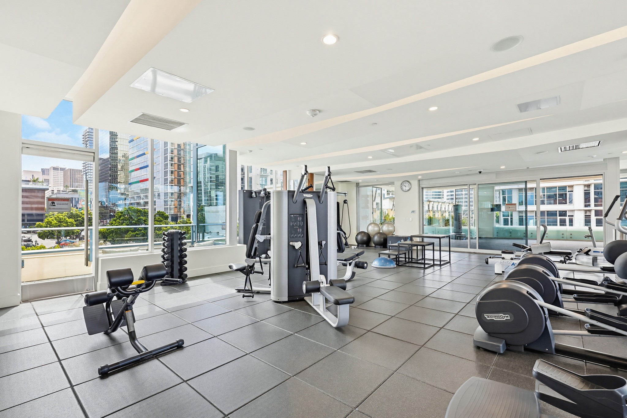 Virtual tour photo 66 of 78 for 1388 Kettner Blvd Unit 1206