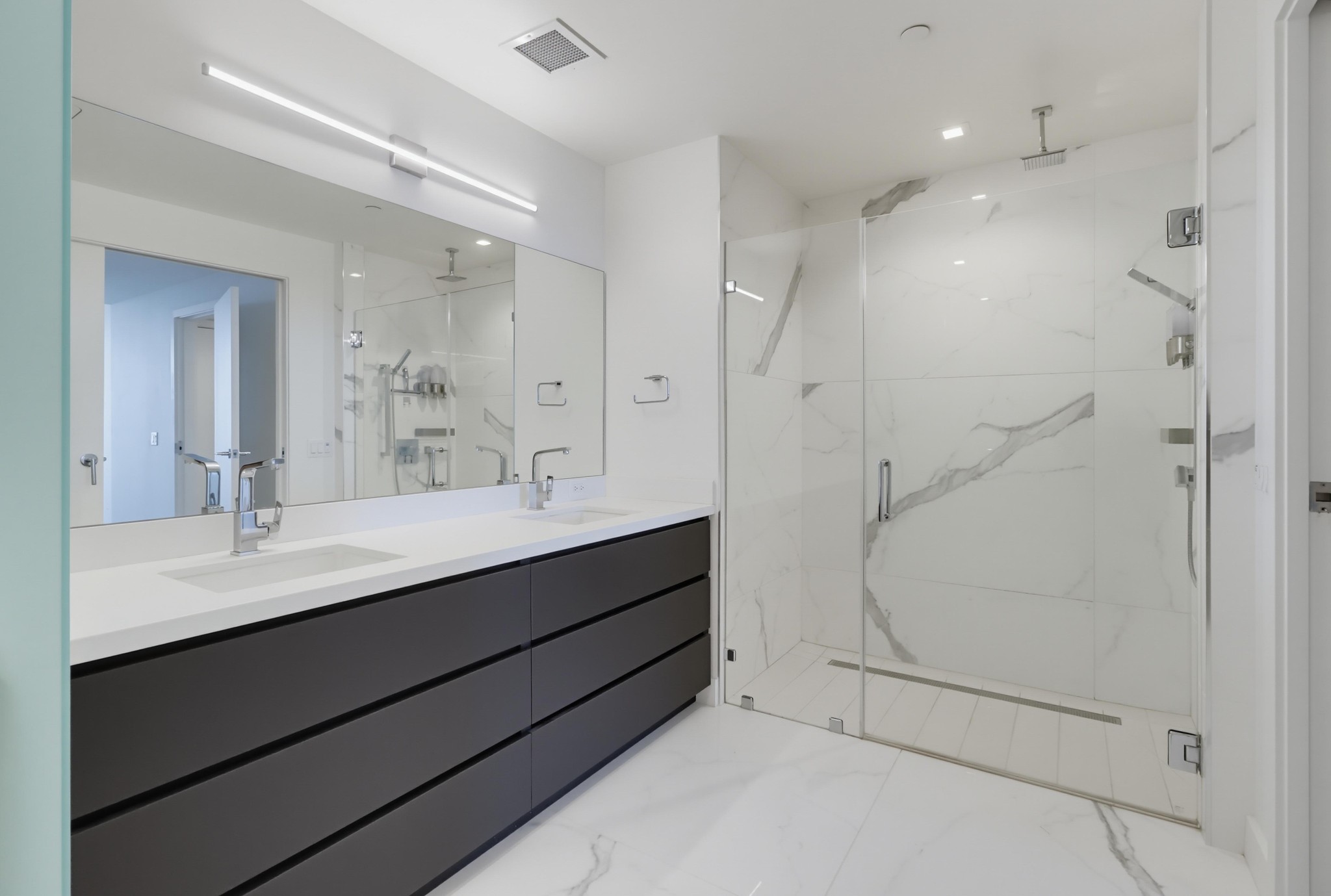 Virtual tour photo 41 of 50 for 1388 Kettner Blvd Unit 2409