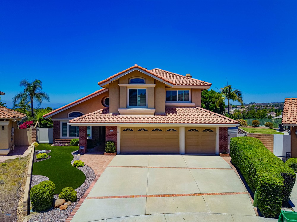 Virtual tour photo 3 of 25 for 13920 Cayucos Ct