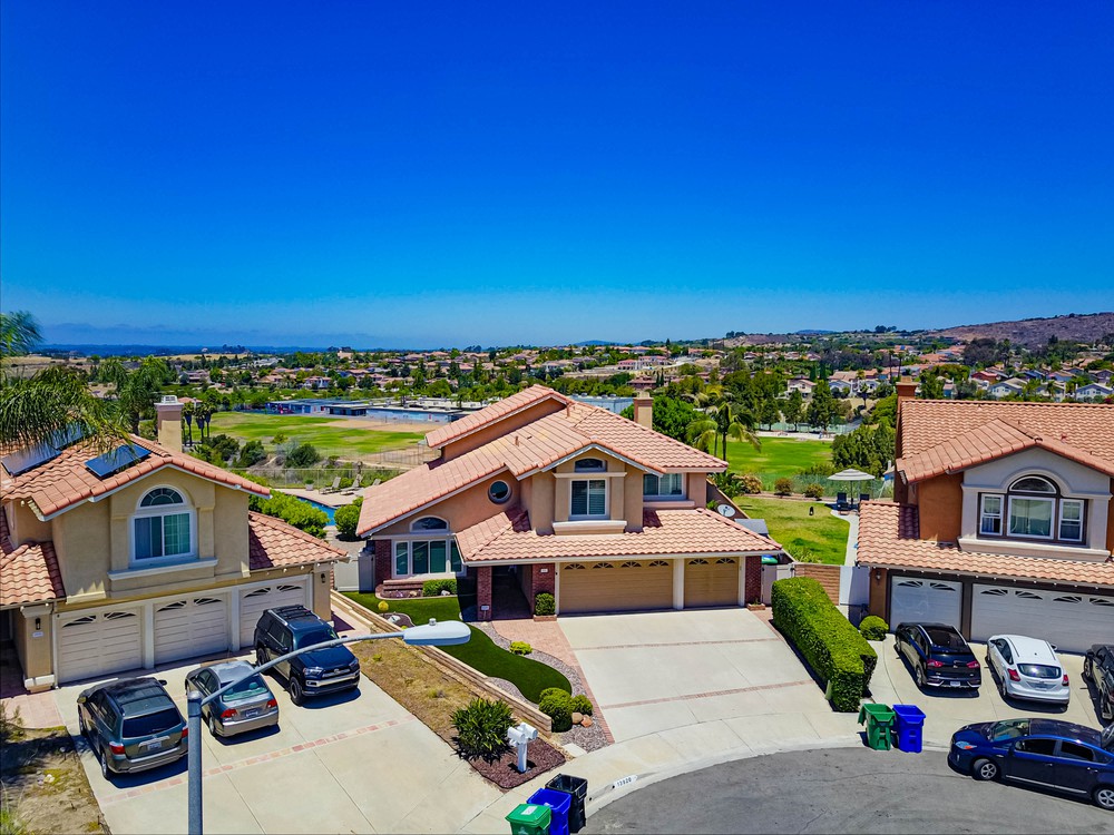 Virtual tour photo 5 of 25 for 13920 Cayucos Ct