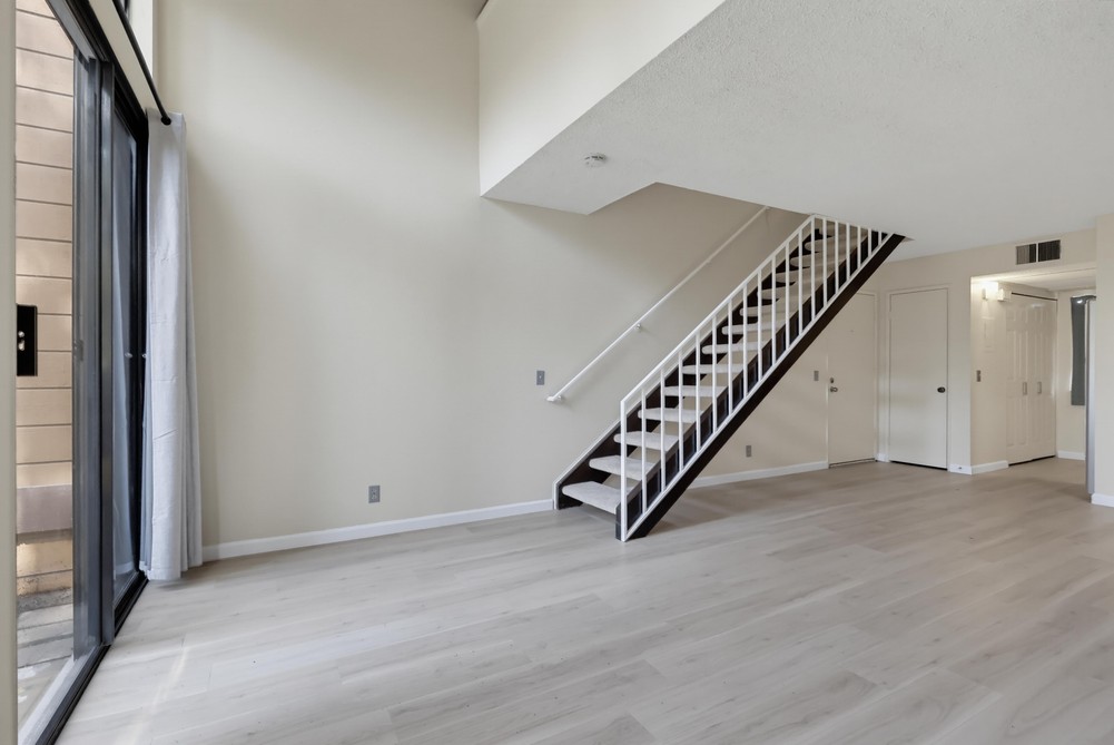 Virtual tour photo 9 of 86 for 13923 Bayside Dr