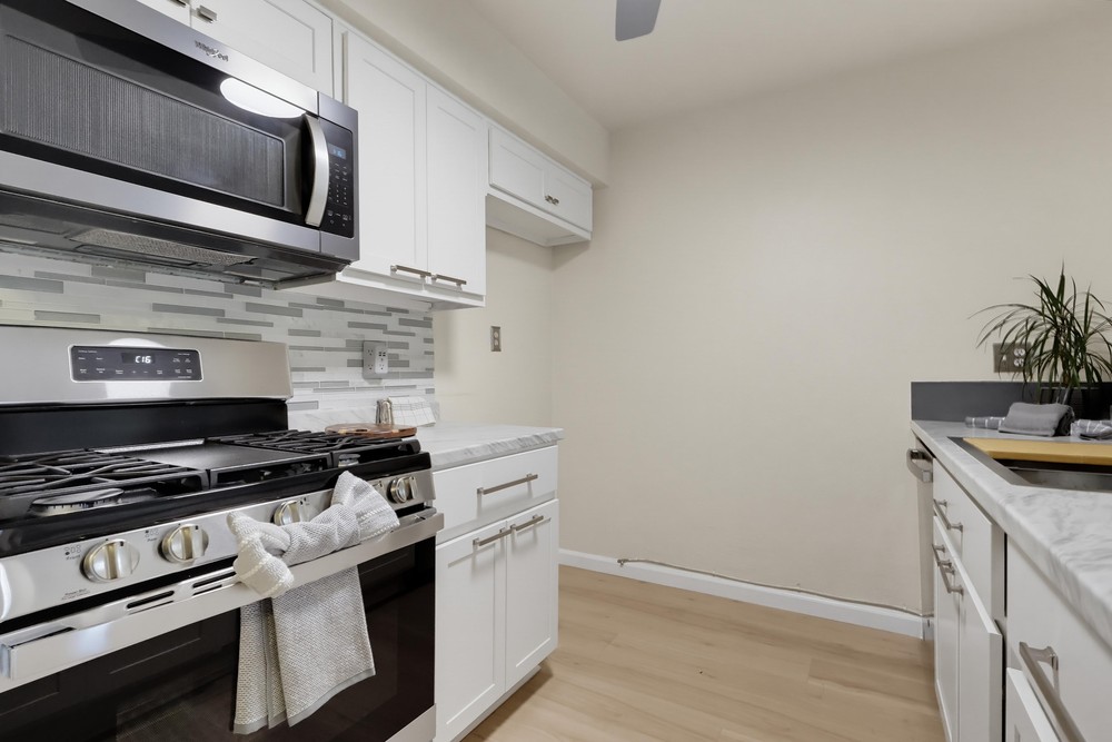 Virtual tour photo 23 of 86 for 13923 Bayside Dr