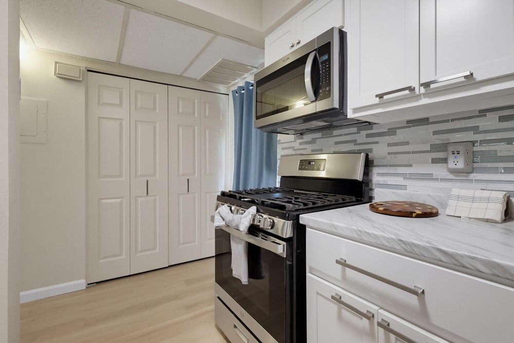 Virtual tour photo 27 of 86 for 13923 Bayside Dr