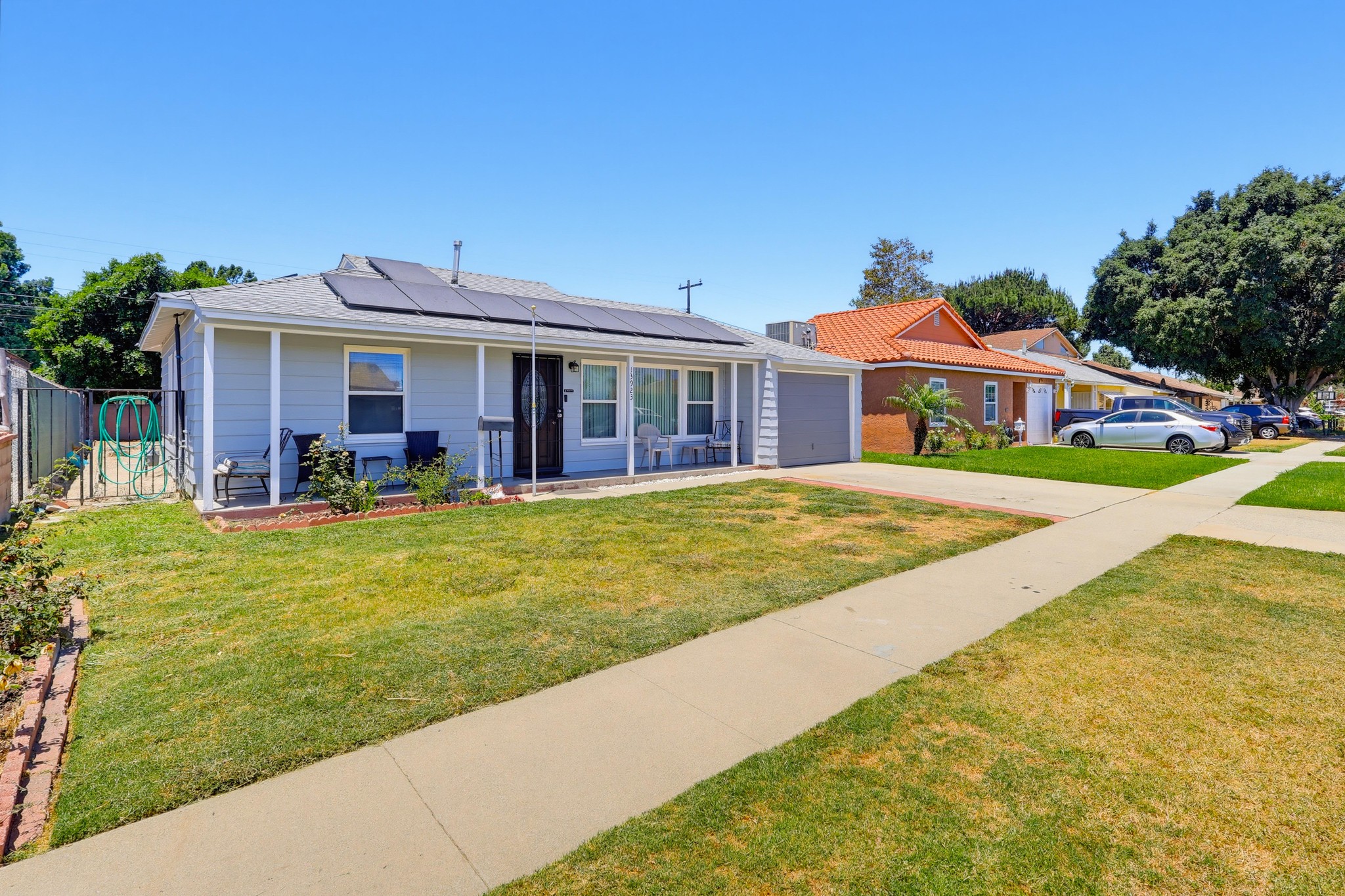 Virtual tour photo 4 of 43 for 13923 Maidstone Ave
