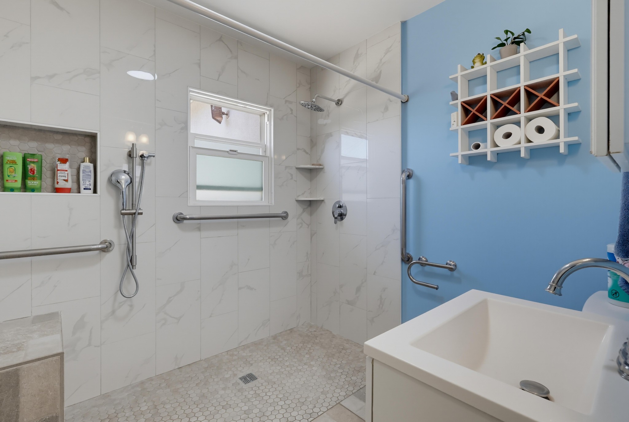 Virtual tour photo 22 of 43 for 13923 Maidstone Ave