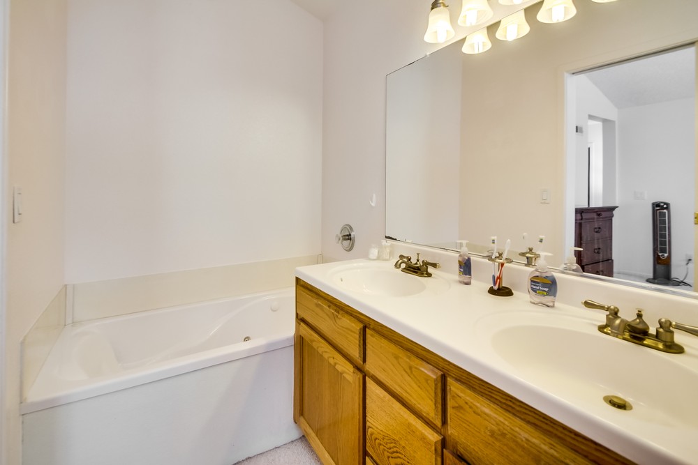Virtual tour photo 23 of 31 for 13925 Chicarita Creek Rd