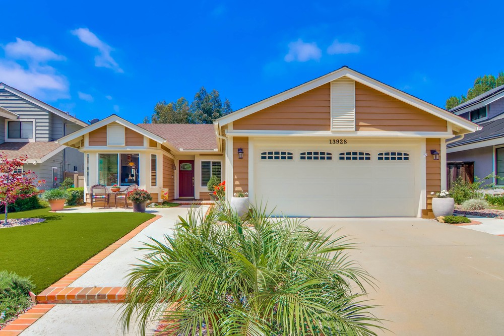 Virtual tour photo 4 of 66 for 13928 Amber Sky Ln