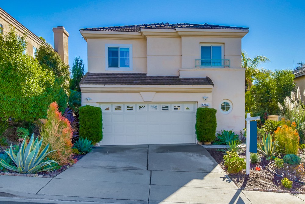 Virtual tour photo 3 of 49 for 13933 Carmel Ridge Rd