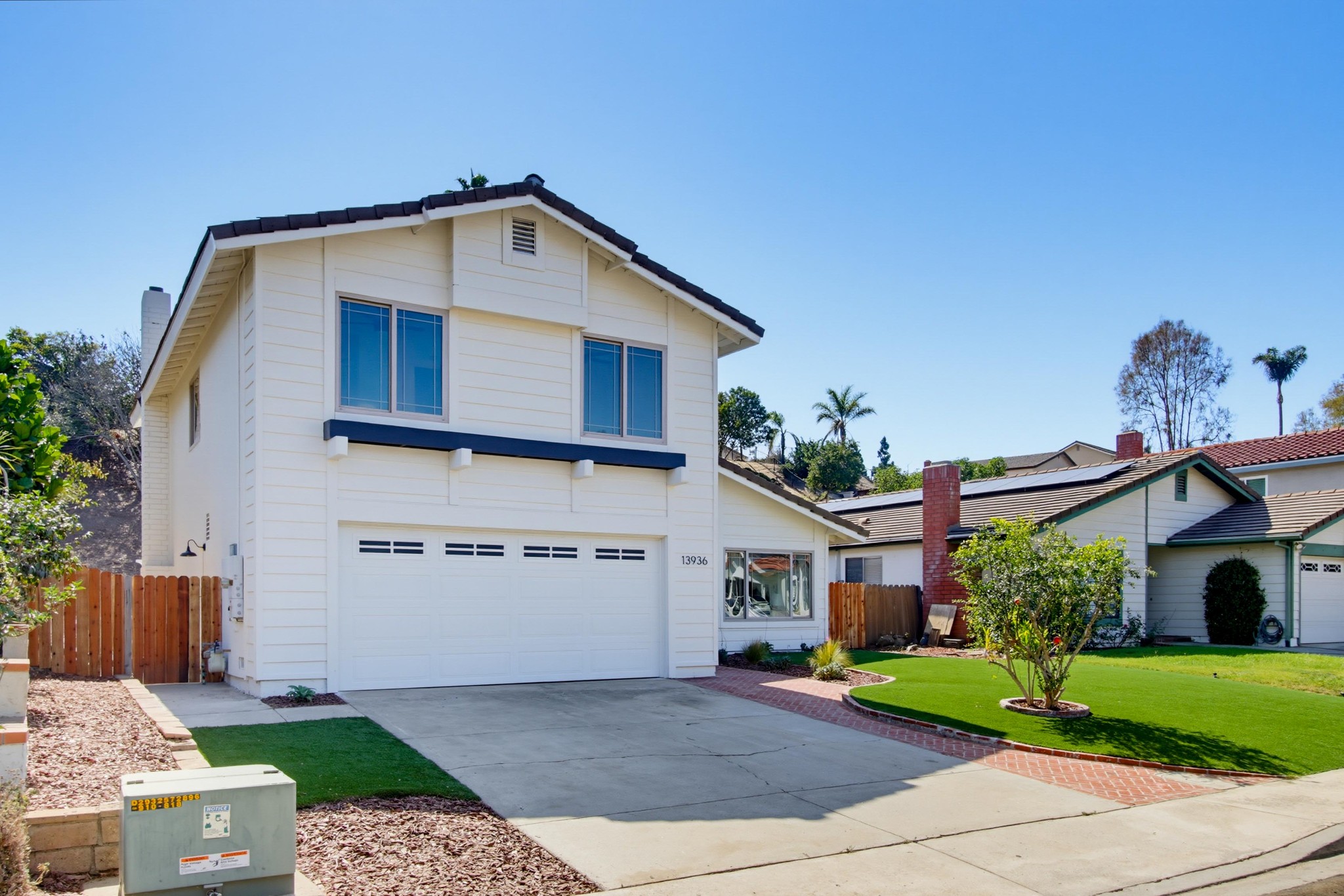 Virtual tour photo 5 of 56 for 13936 Barrymore St