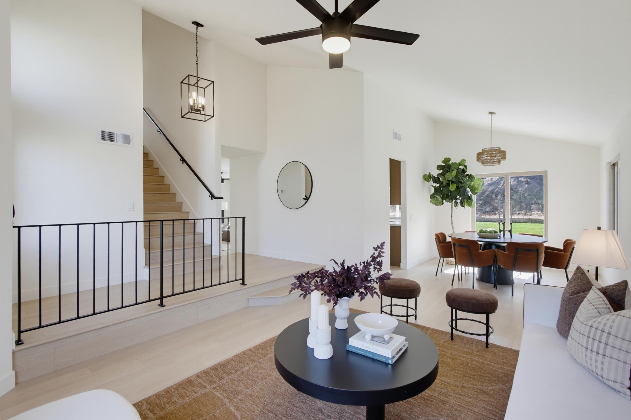 Virtual tour photo 10 of 56 for 13936 Barrymore St