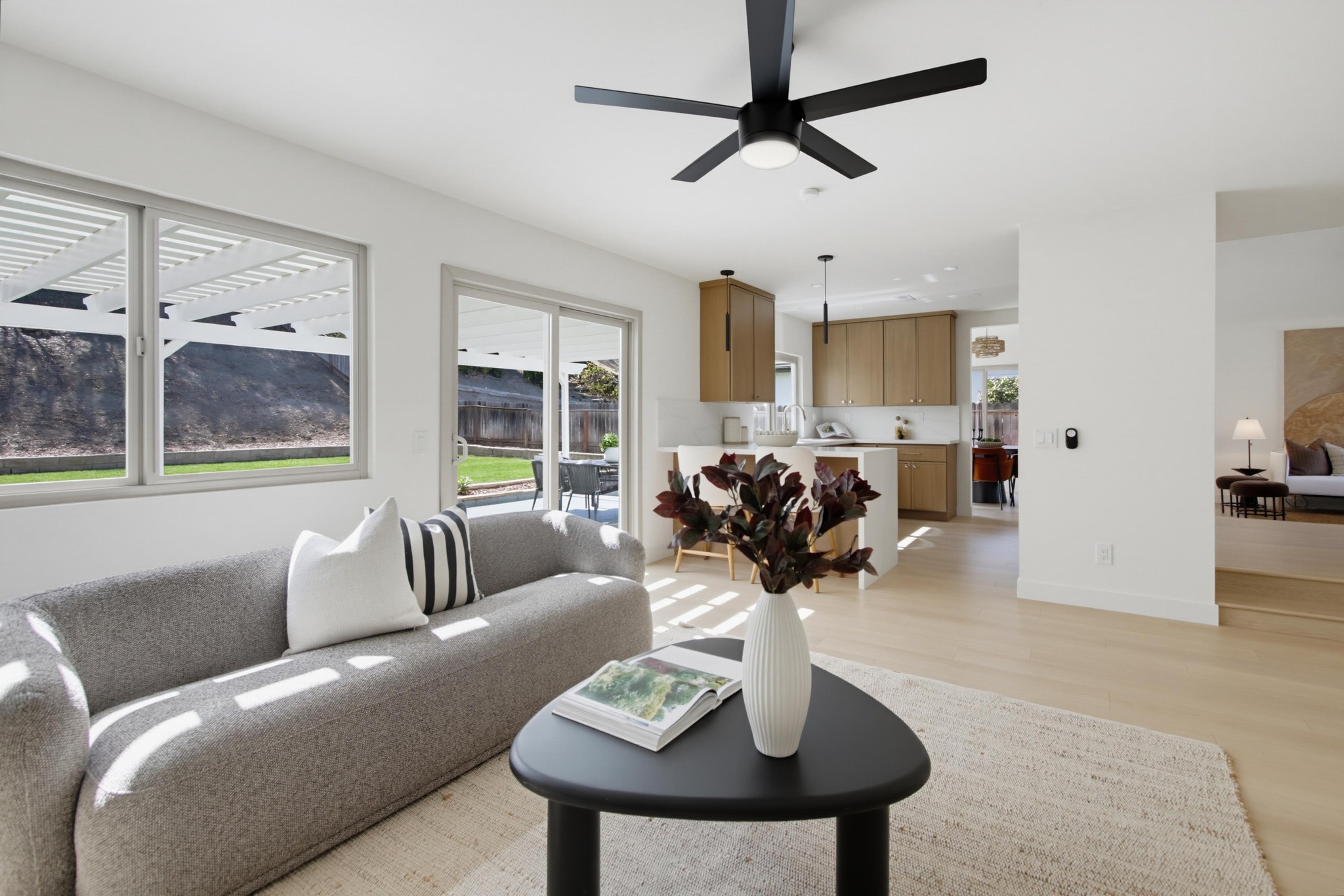 Virtual tour photo 21 of 56 for 13936 Barrymore St