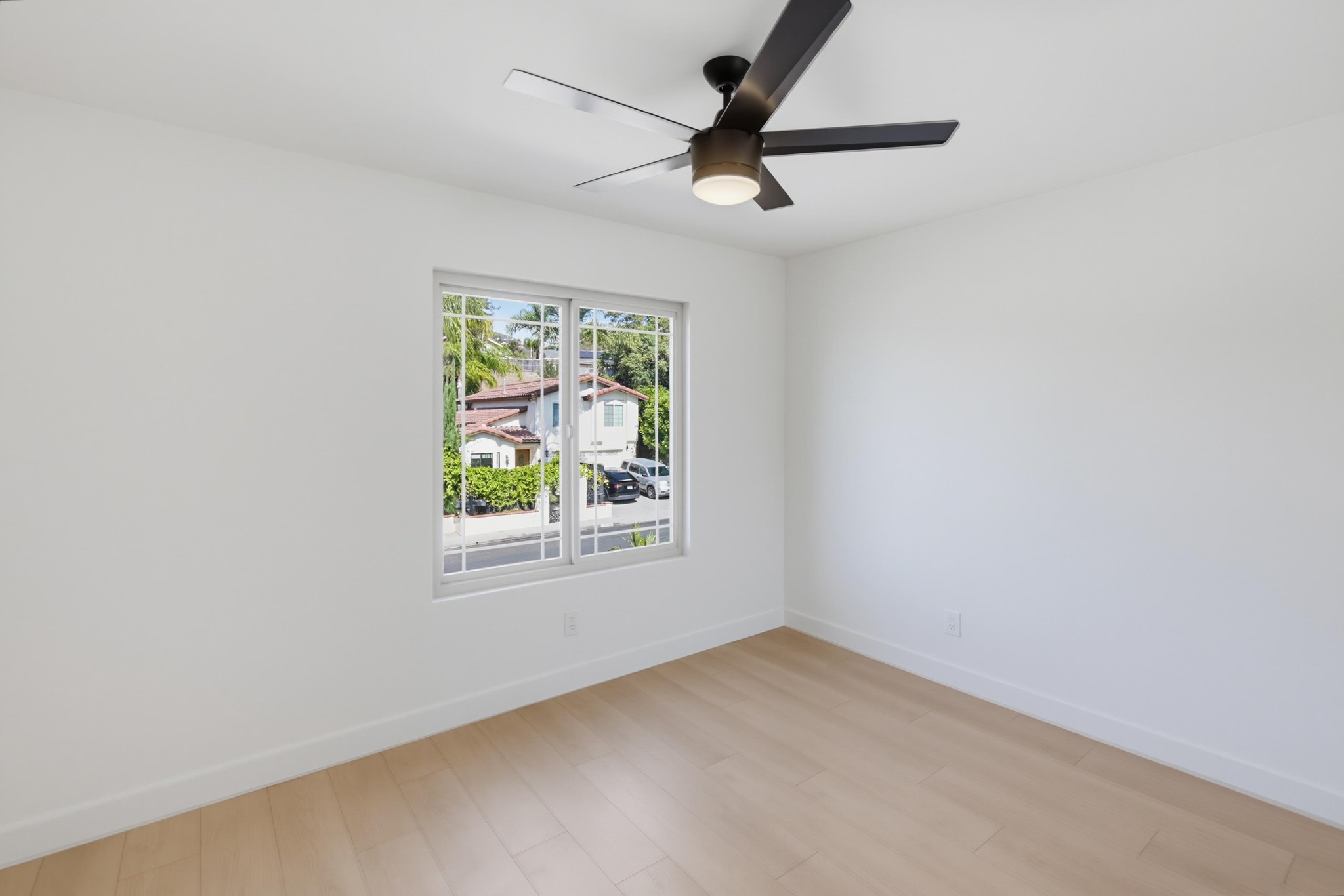Virtual tour photo 40 of 56 for 13936 Barrymore St