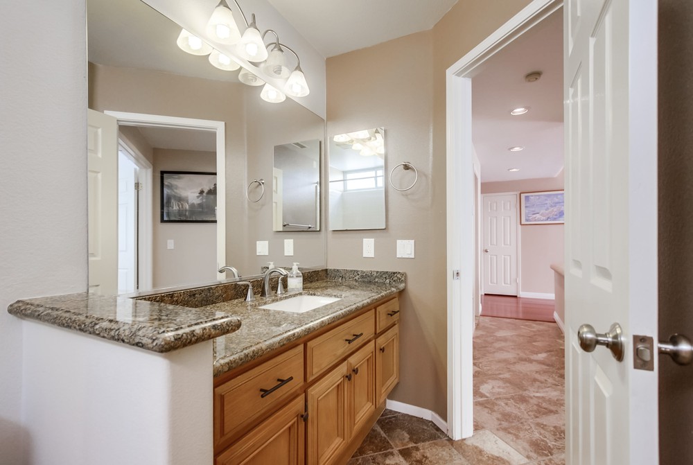 Virtual tour photo 32 of 65 for 13945 Lewiston St