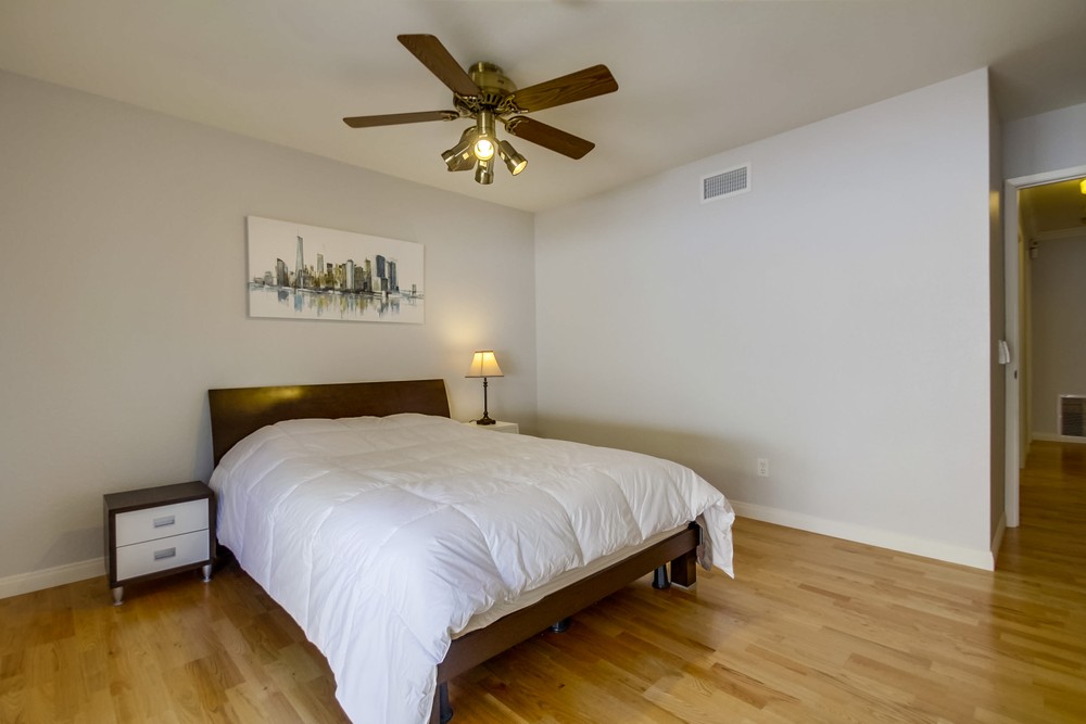 Virtual tour photo 29 of 54 for 13961 Barrymore St