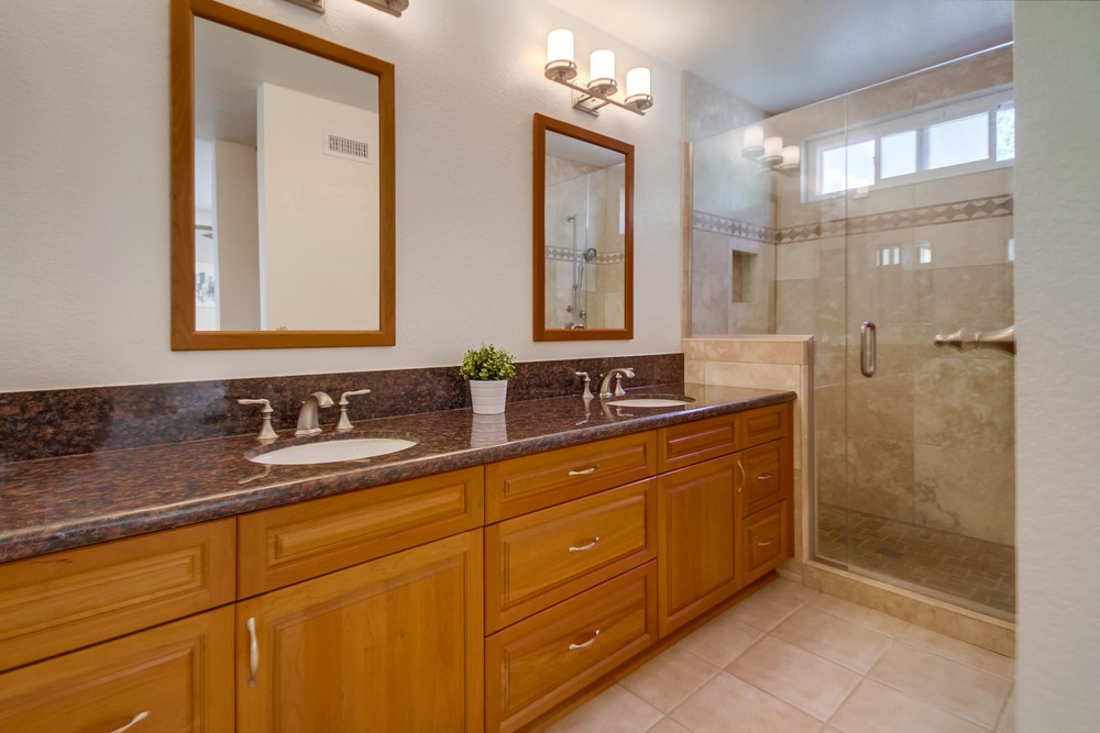 Virtual tour photo 31 of 54 for 13961 Barrymore St