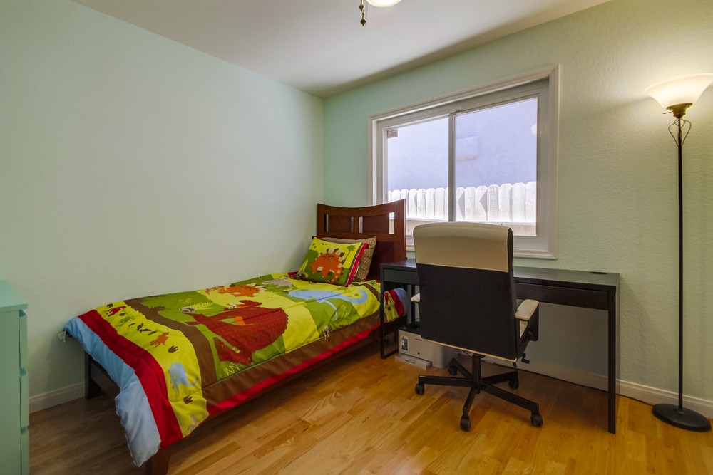 Virtual tour photo 37 of 54 for 13961 Barrymore St