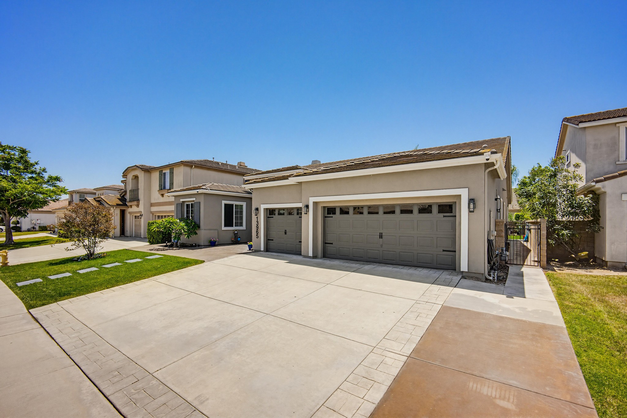 Virtual tour photo 5 of 58 for 13965 Waterville Ct