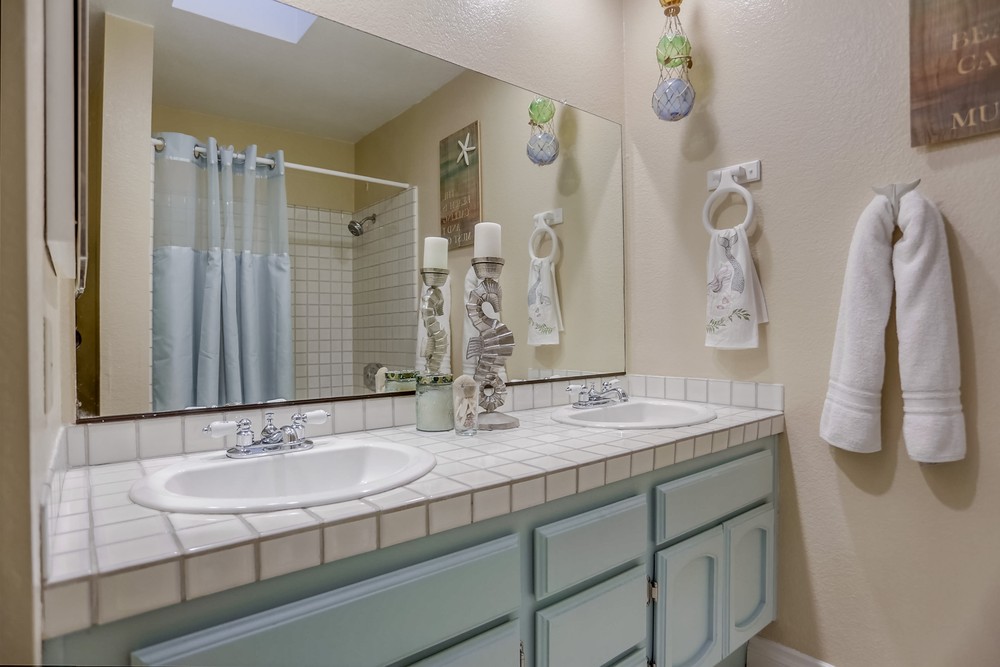 Virtual tour photo 63 of 81 for 13973 Mennonite Point