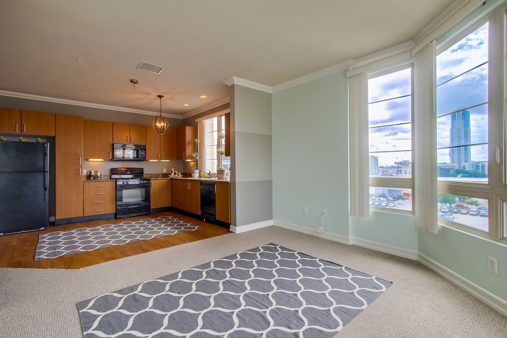 Virtual tour photo 11 of 44 for 1400 Broadway #1505