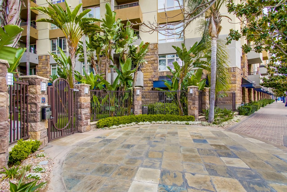 Virtual tour photo 42 of 44 for 1400 Broadway #1505
