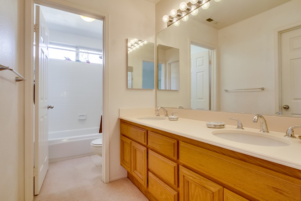 Virtual tour photo 31 of 35 for 14004 Newporter Way