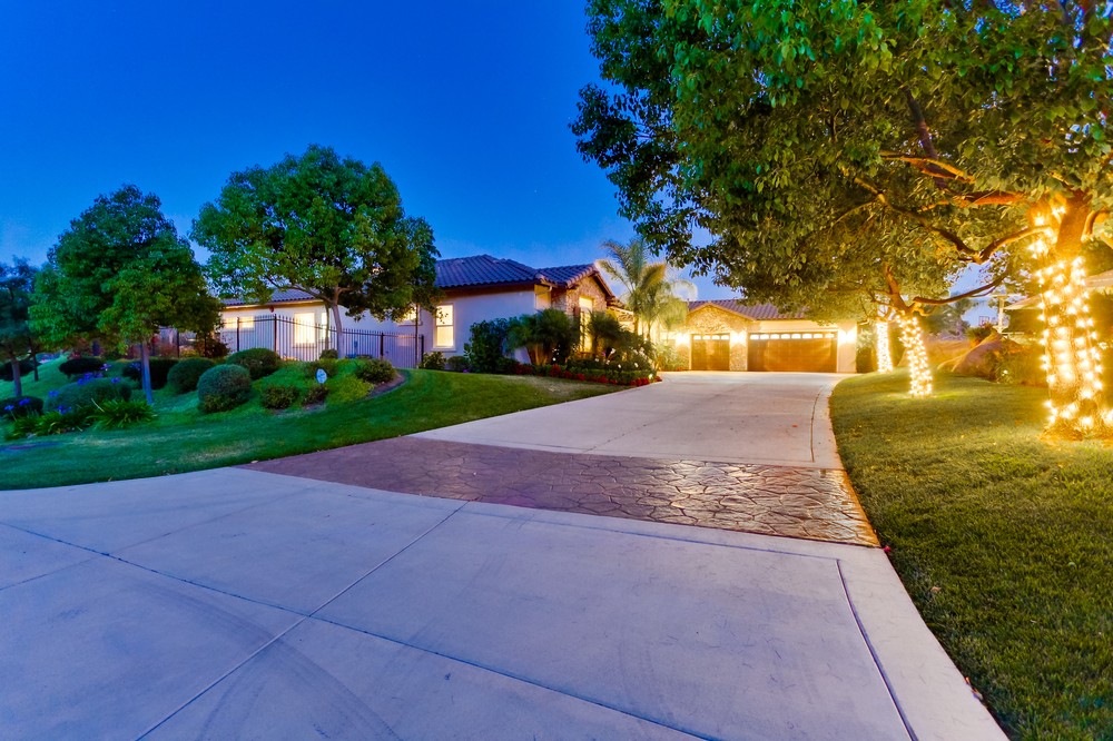 Virtual tour photo 1 of 63 for 14014 Lake Poway