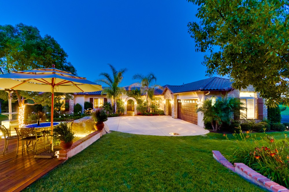Virtual tour photo 4 of 63 for 14014 Lake Poway