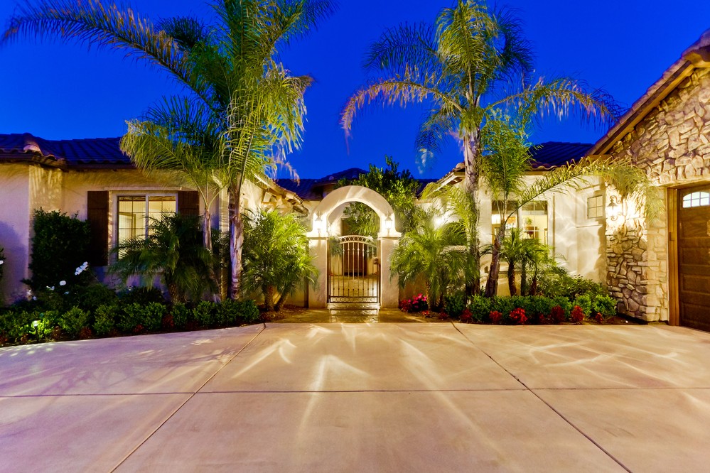 Virtual tour photo 5 of 63 for 14014 Lake Poway