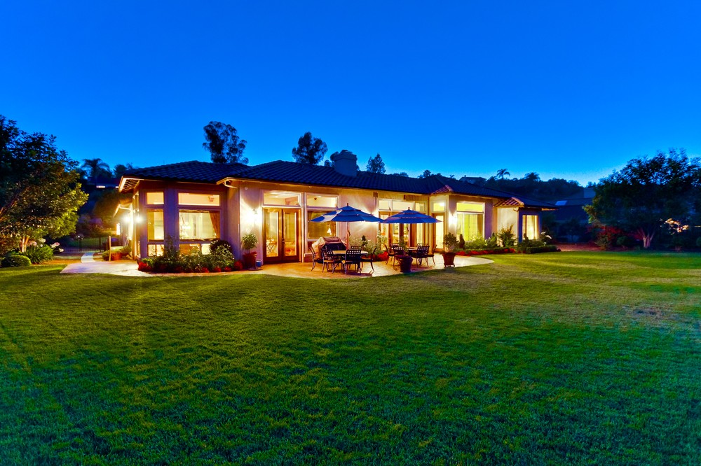 Virtual tour photo 8 of 63 for 14014 Lake Poway