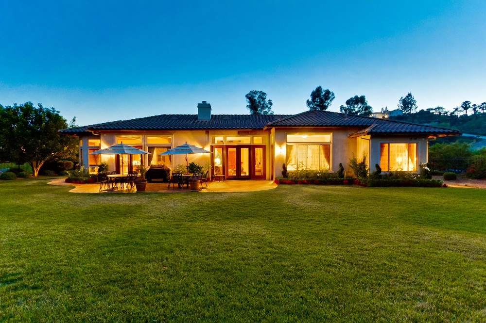 Virtual tour photo 9 of 63 for 14014 Lake Poway
