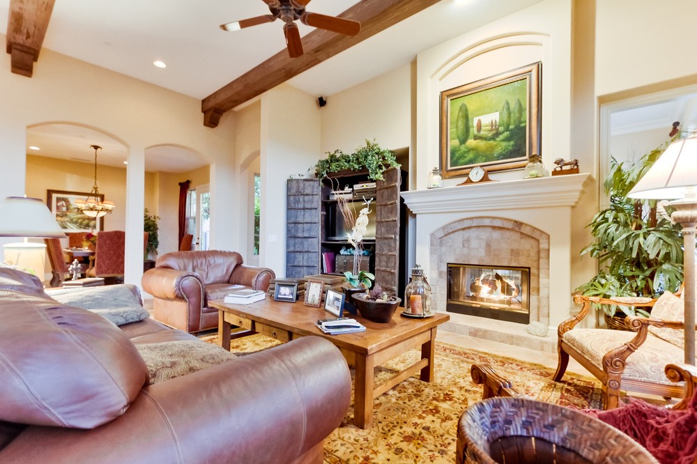 Virtual tour photo 15 of 63 for 14014 Lake Poway