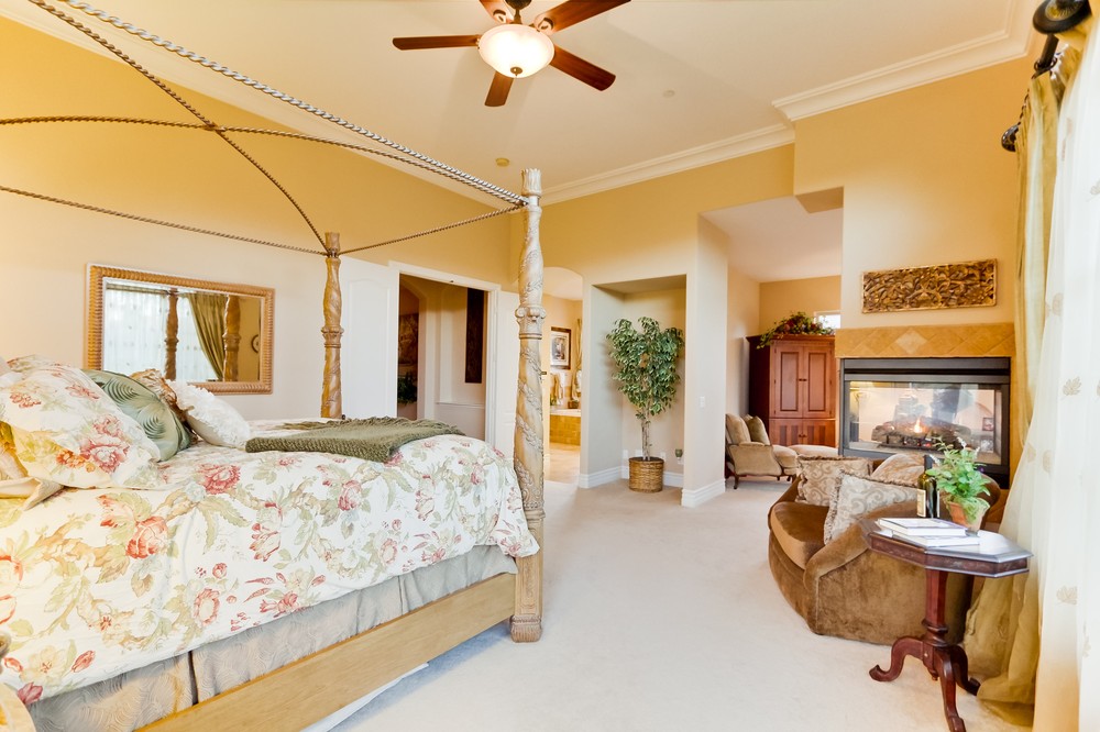 Virtual tour photo 27 of 63 for 14014 Lake Poway