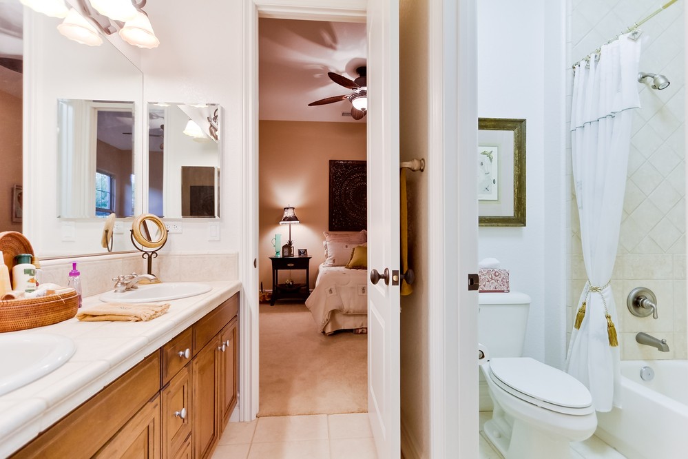 Virtual tour photo 38 of 63 for 14014 Lake Poway