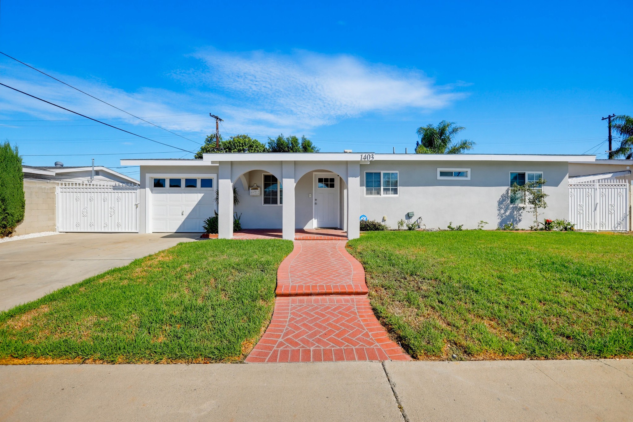 Virtual tour photo 1 of 56 for 1403 E Florida Pl