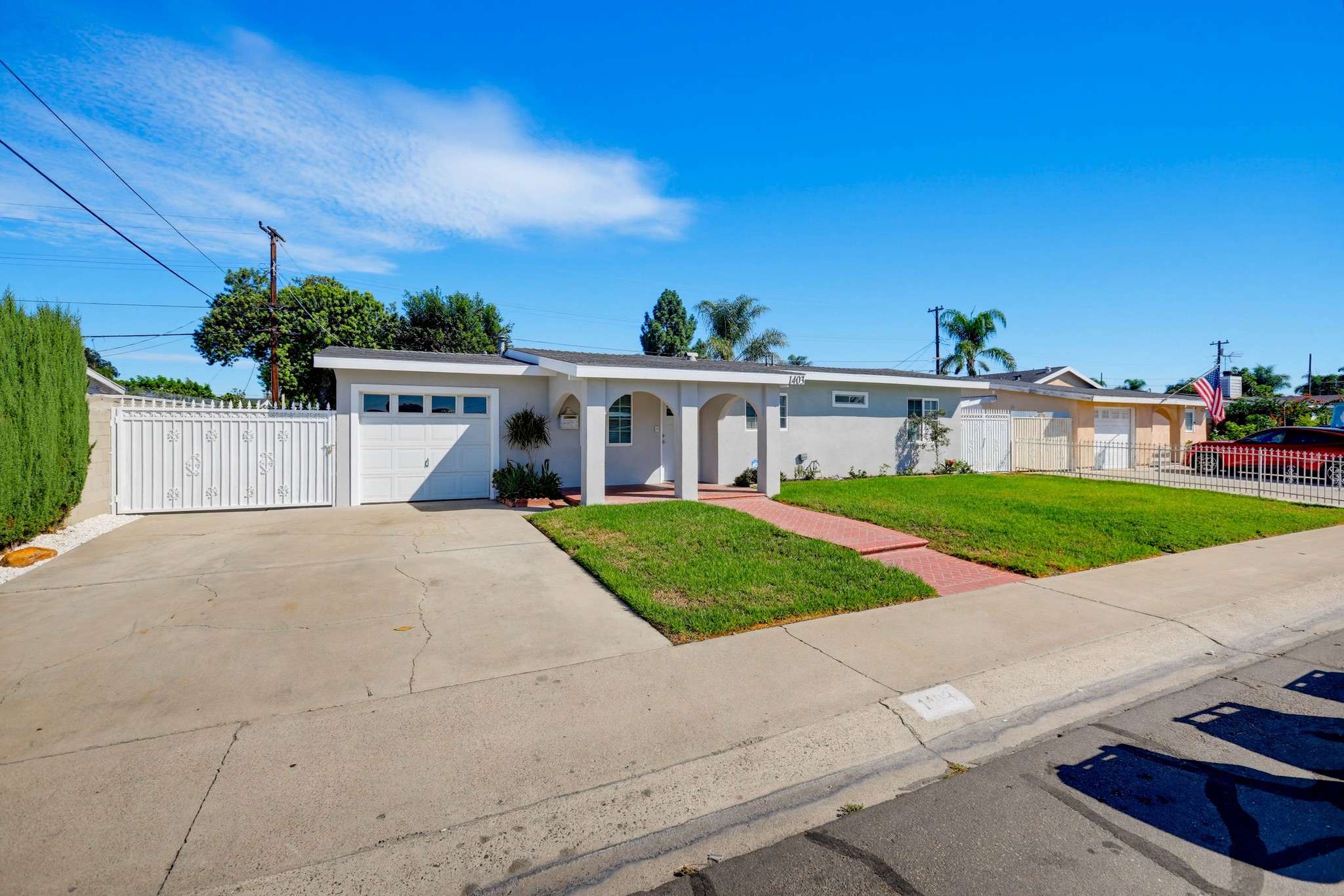 Virtual tour photo 3 of 56 for 1403 E Florida Pl