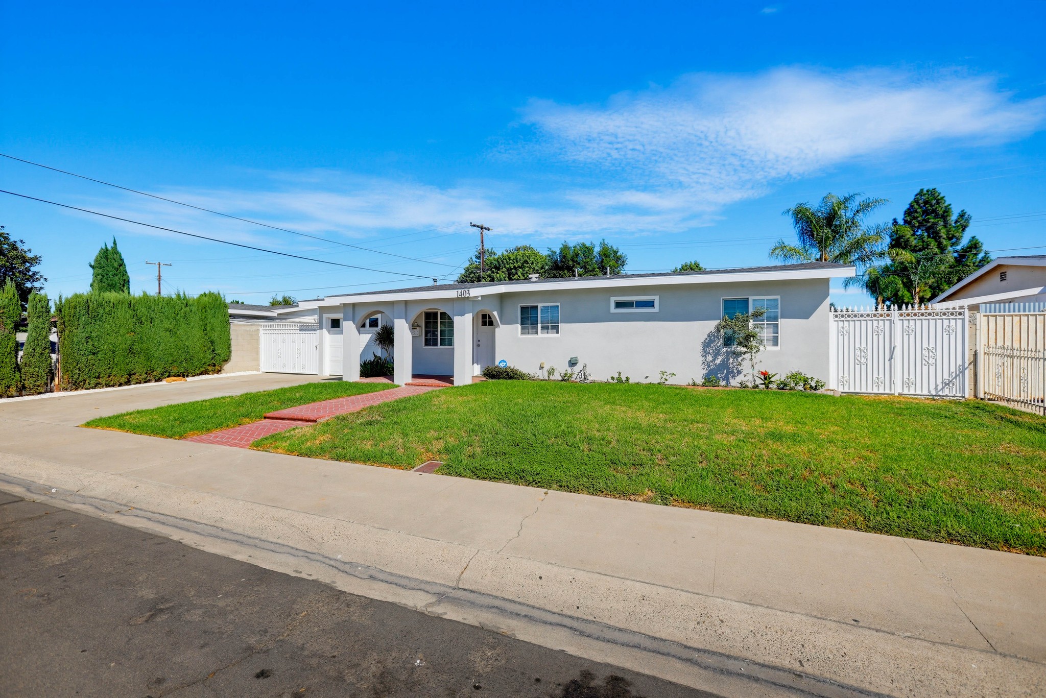 Virtual tour photo 5 of 56 for 1403 E Florida Pl