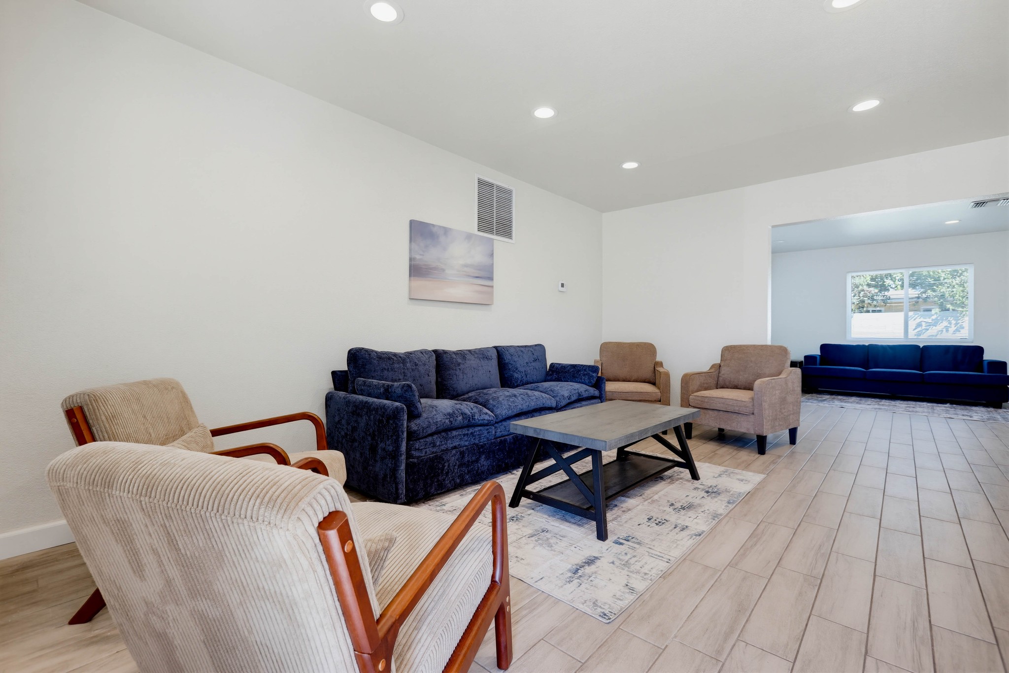 Virtual tour photo 8 of 56 for 1403 E Florida Pl