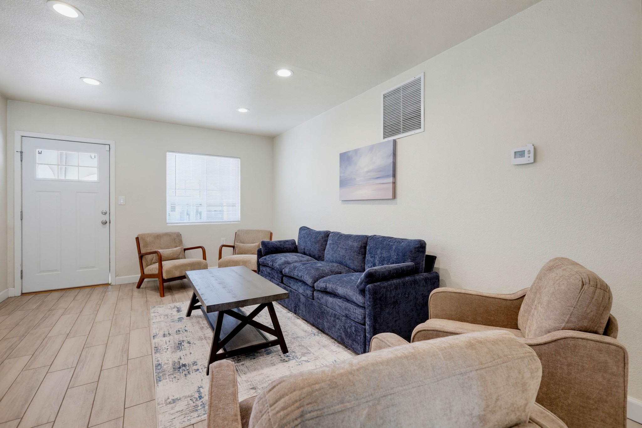 Virtual tour photo 10 of 56 for 1403 E Florida Pl