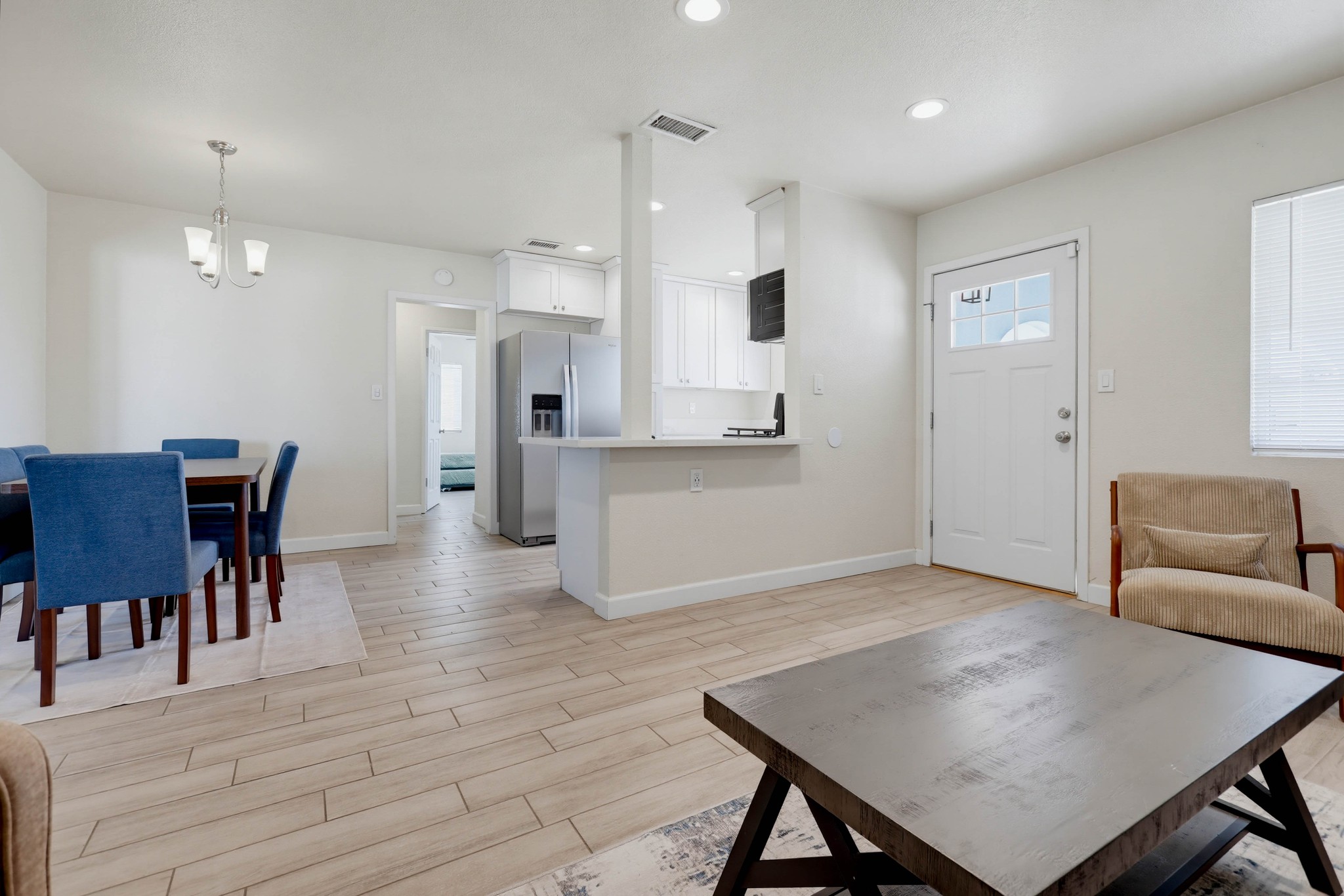 Virtual tour photo 11 of 56 for 1403 E Florida Pl