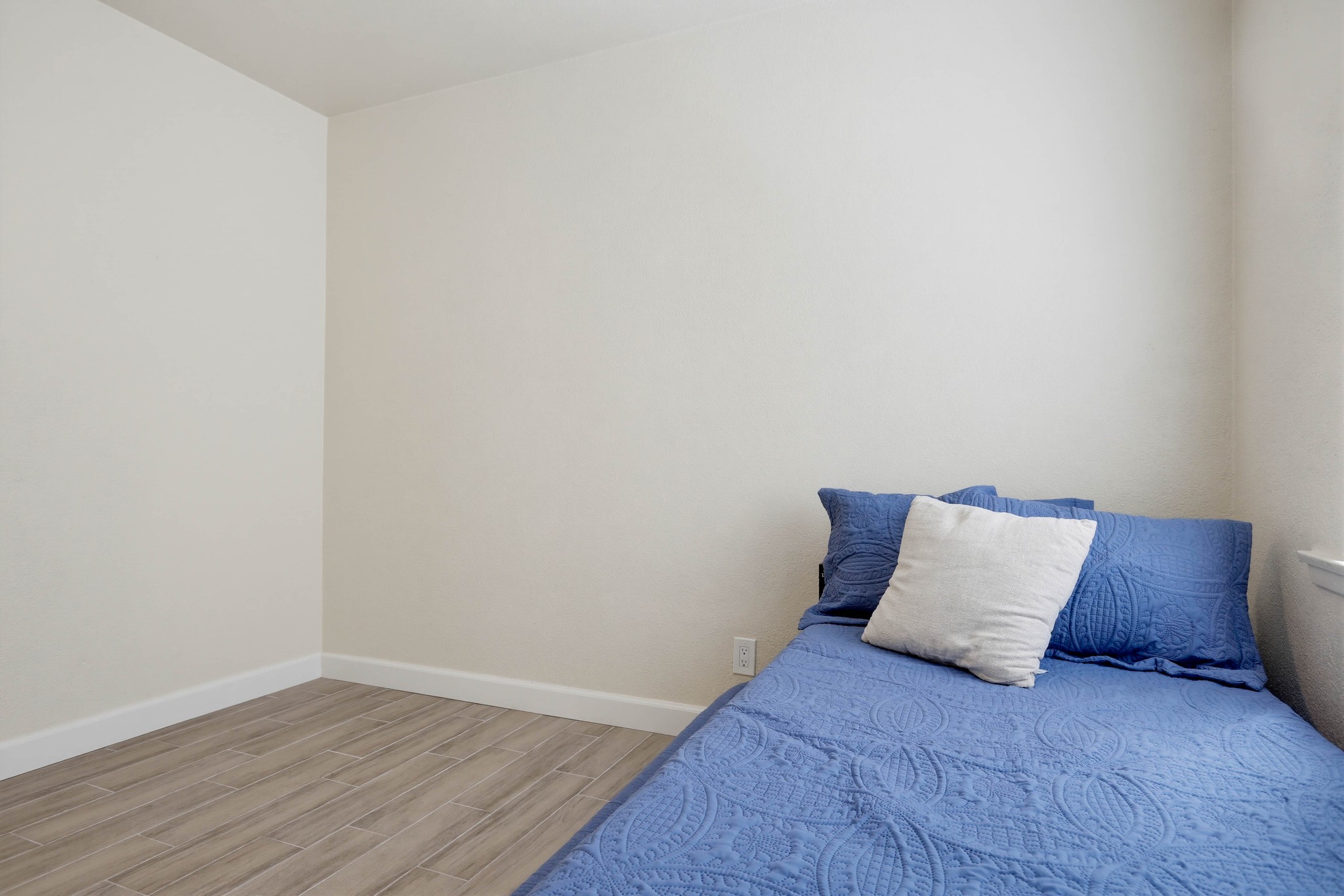 Virtual tour photo 39 of 56 for 1403 E Florida Pl