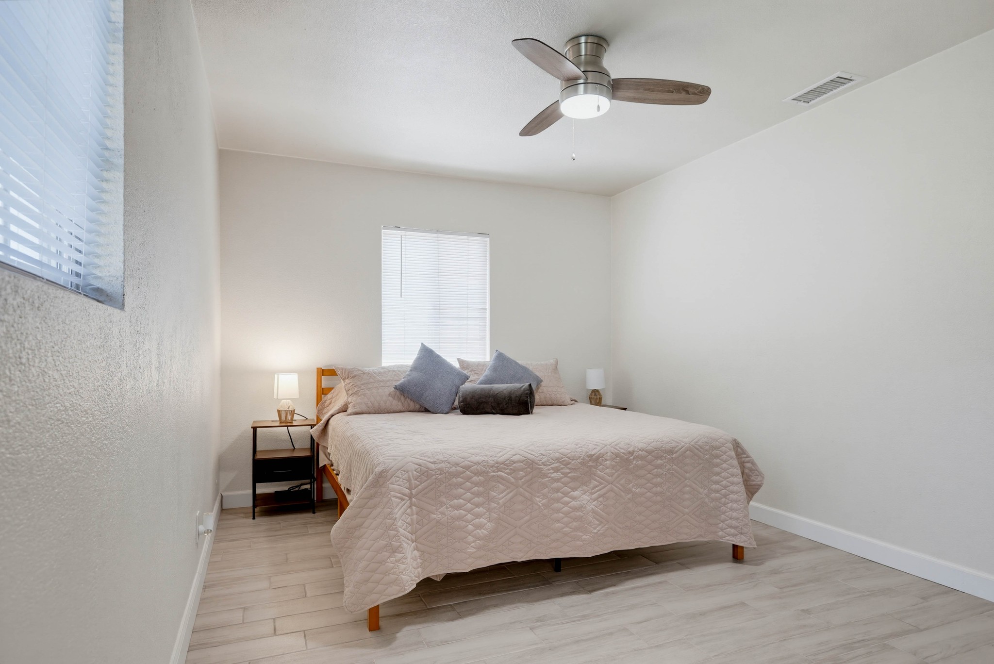 Virtual tour photo 41 of 56 for 1403 E Florida Pl