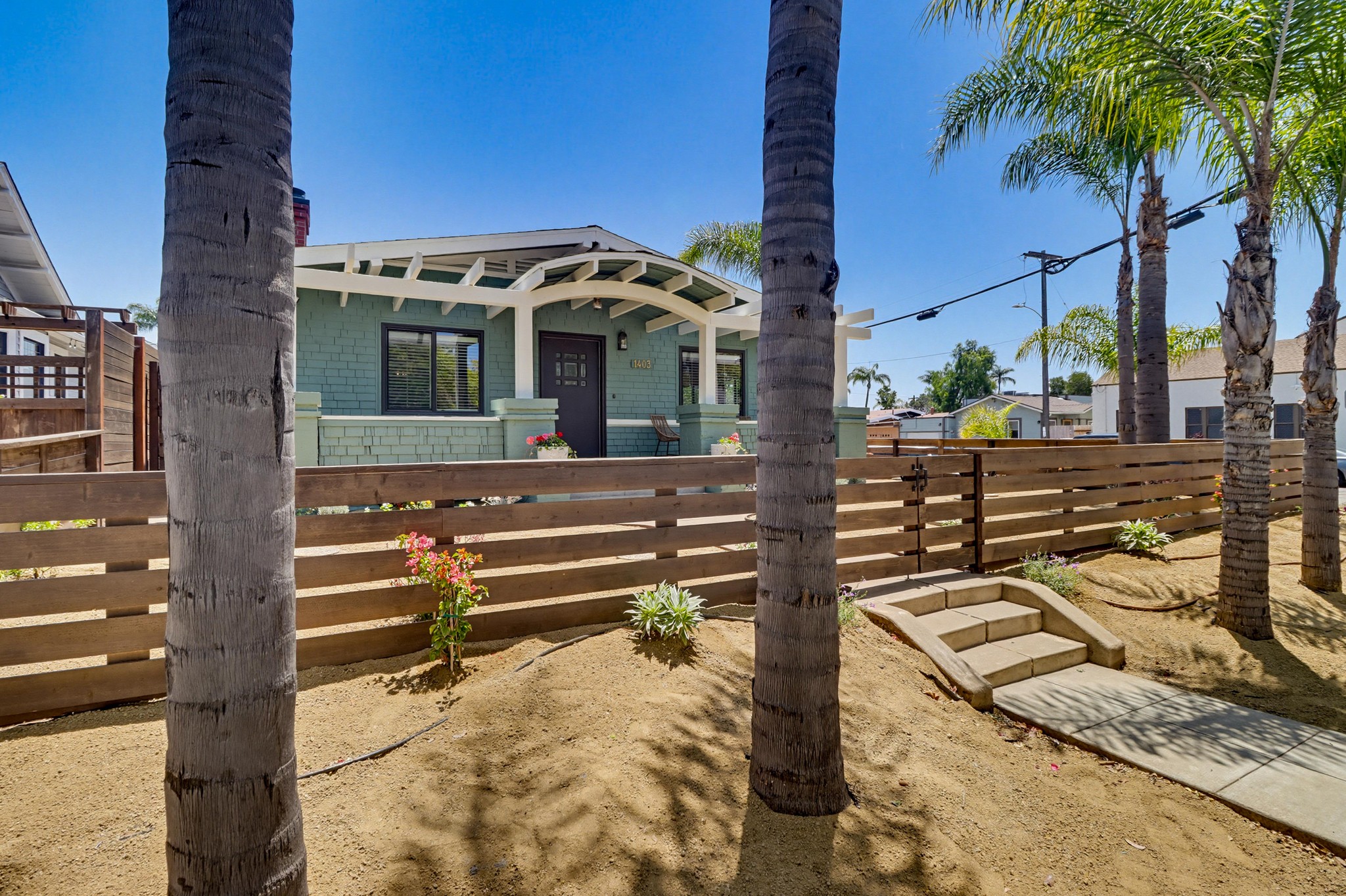 Virtual tour photo 4 of 62 for 1403 Fern St