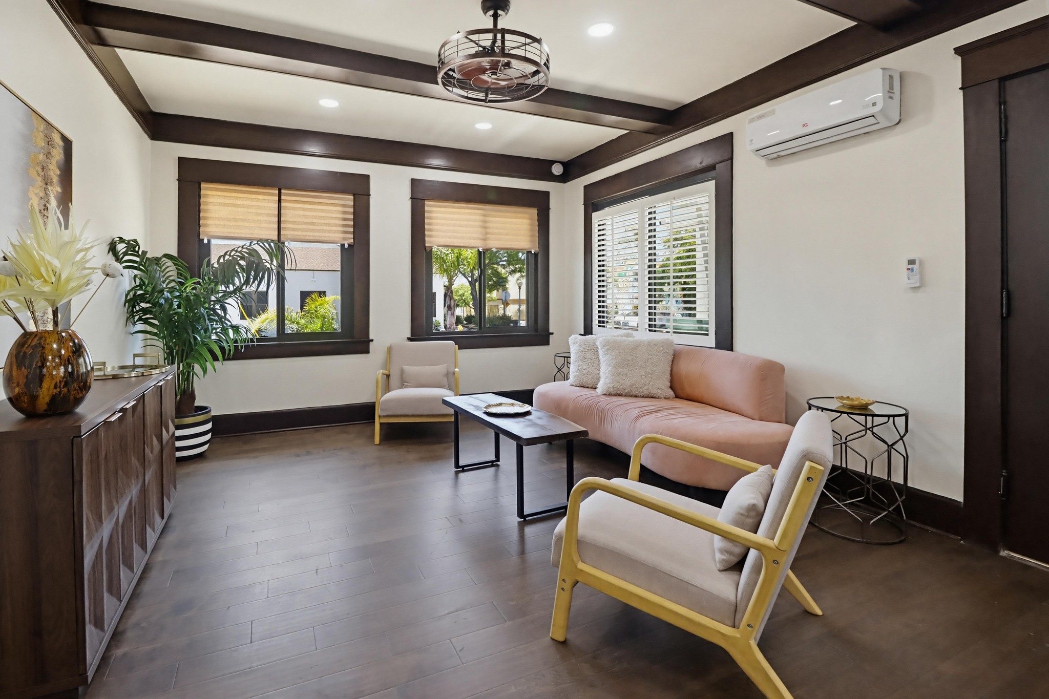 Virtual tour photo 15 of 62 for 1403 Fern St