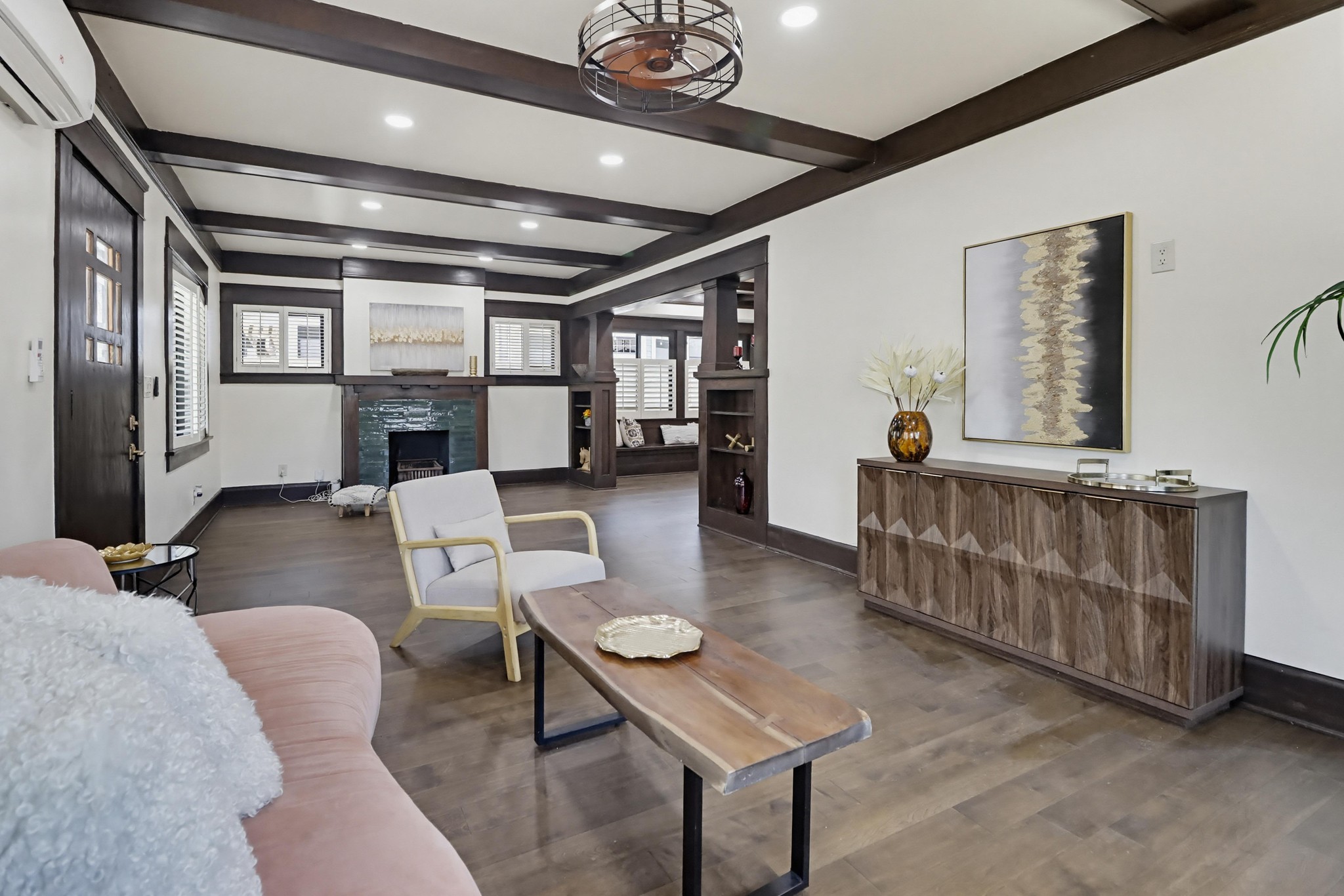 Virtual tour photo 16 of 62 for 1403 Fern St