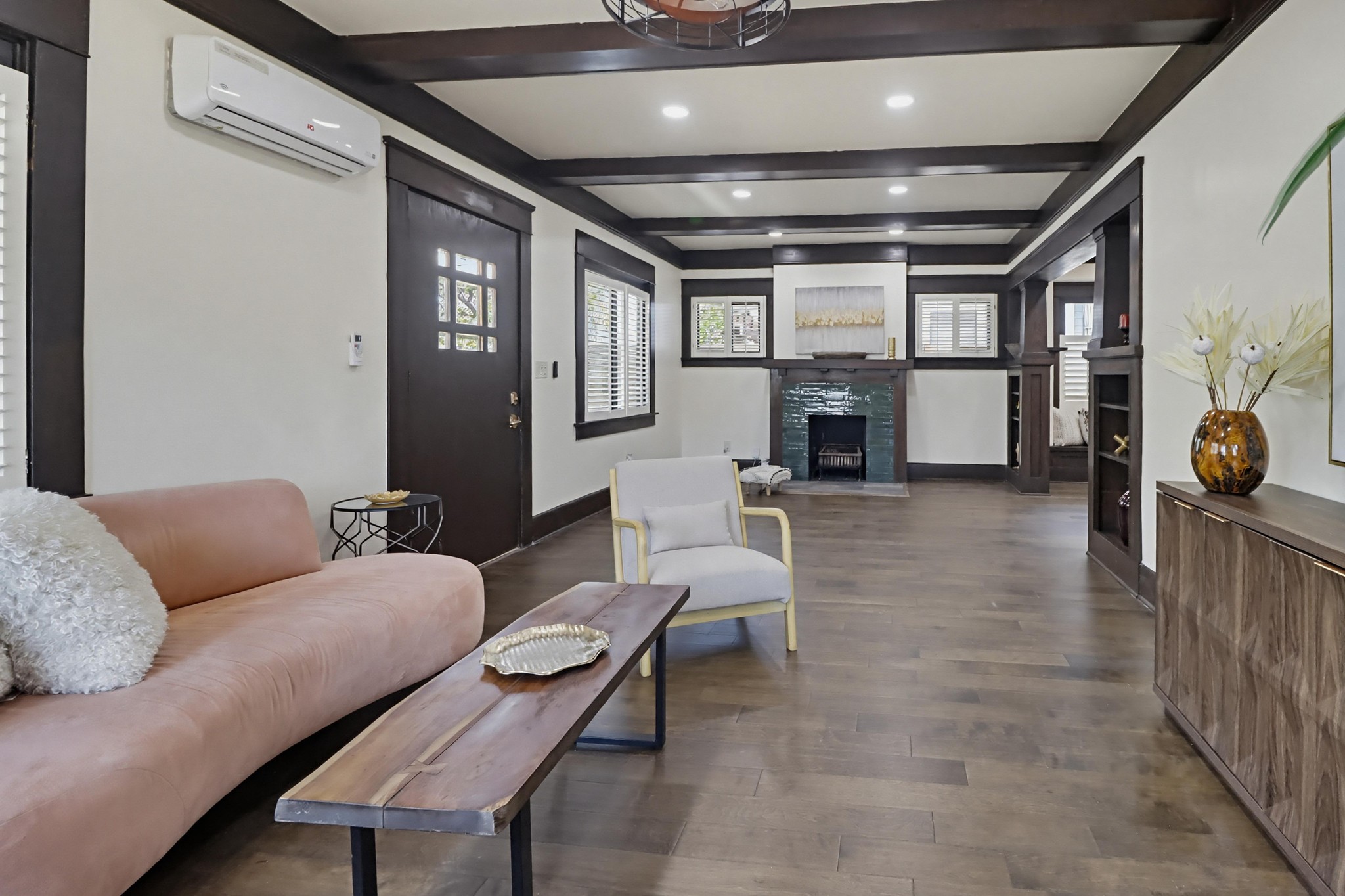 Virtual tour photo 17 of 62 for 1403 Fern St