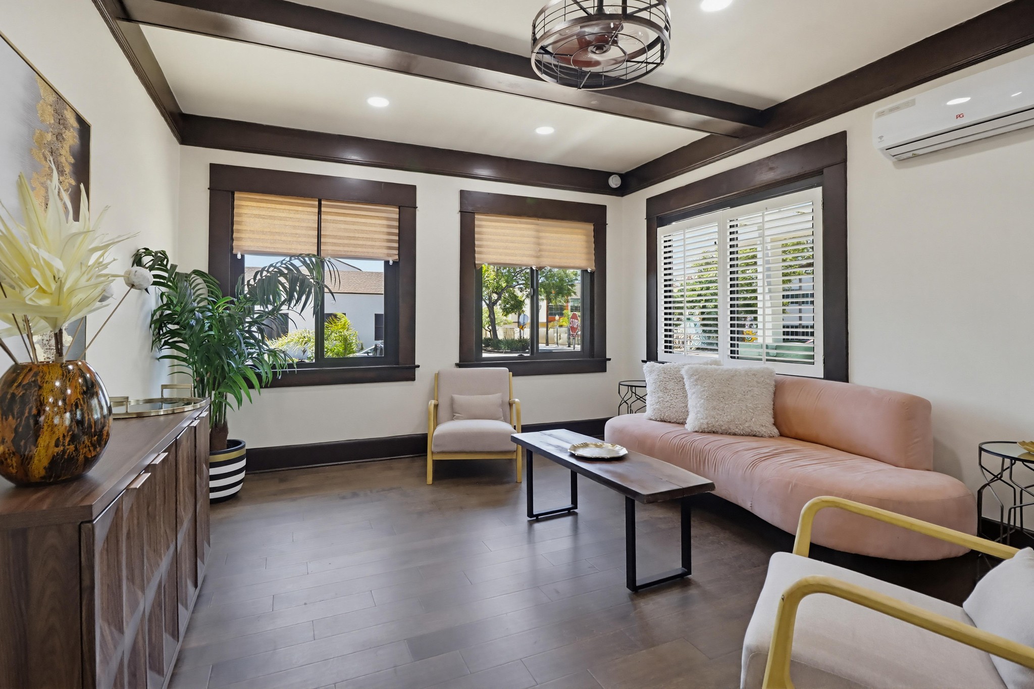 Virtual tour photo 19 of 62 for 1403 Fern St
