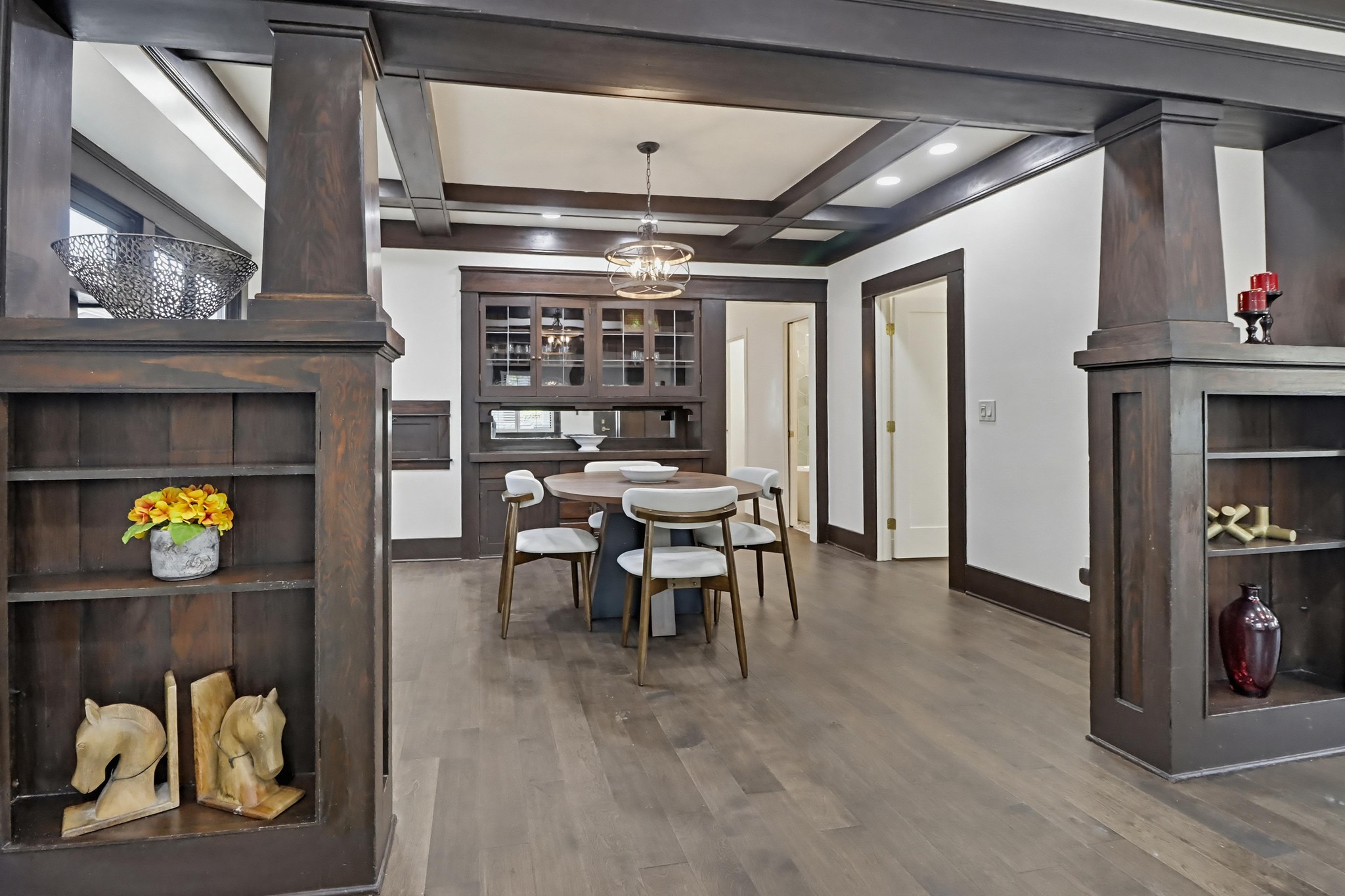 Virtual tour photo 21 of 62 for 1403 Fern St