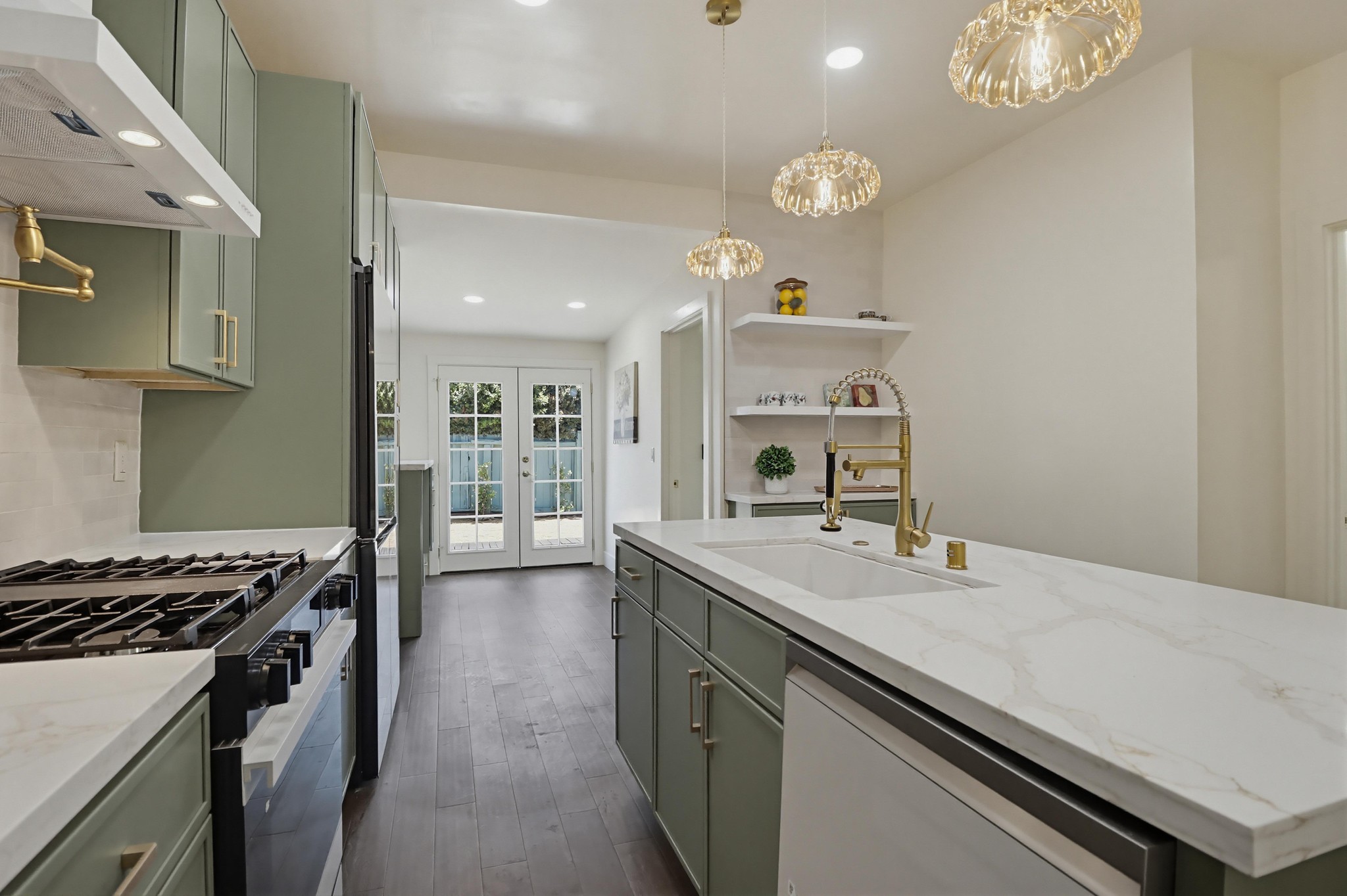 Virtual tour photo 27 of 62 for 1403 Fern St