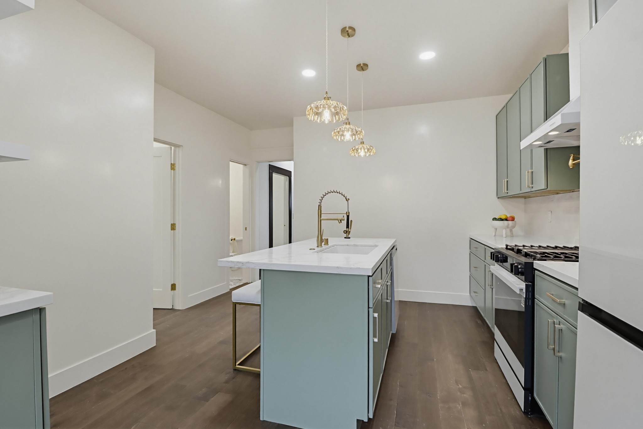 Virtual tour photo 30 of 62 for 1403 Fern St